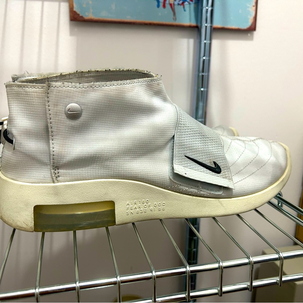 Nike air fear of god moccasin pure platinum